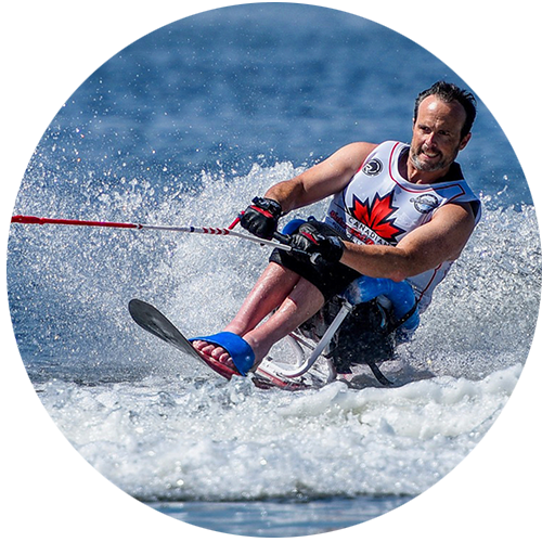 Jake Thomas water skiing